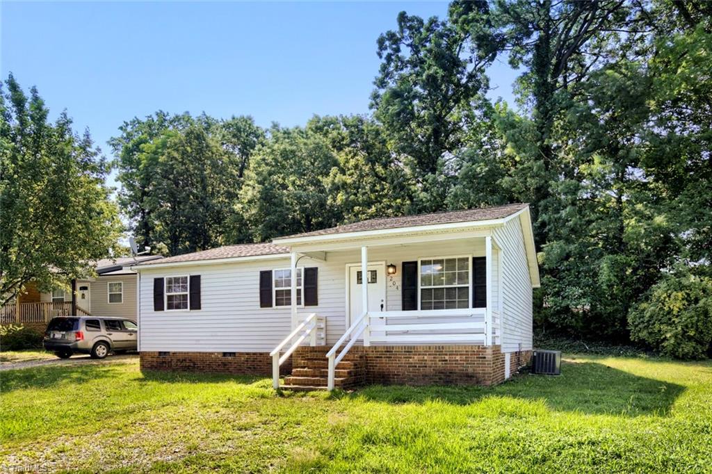 2204 Gable Way High Point, NC 27262 - Photo 2 of 19