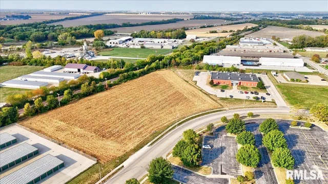 $818,120 | 3104 Constitution Drive, Springfield, IL 62704