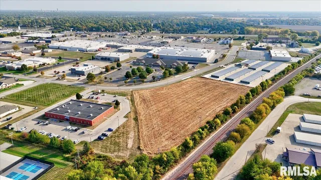 $818,120 | 3104 Constitution Drive, Springfield, IL 62704