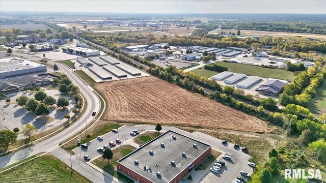 $818,120 | 3104 Constitution Drive, Springfield, IL 62704