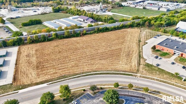 $818,120 | 3104 Constitution Drive, Springfield, IL 62704