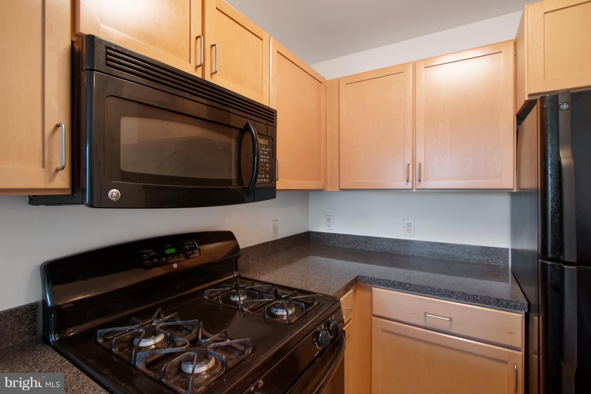 800 4th Street Southwest, Unit S403 Washington, DC 20024 - Photo 12 of 25 Kitchen