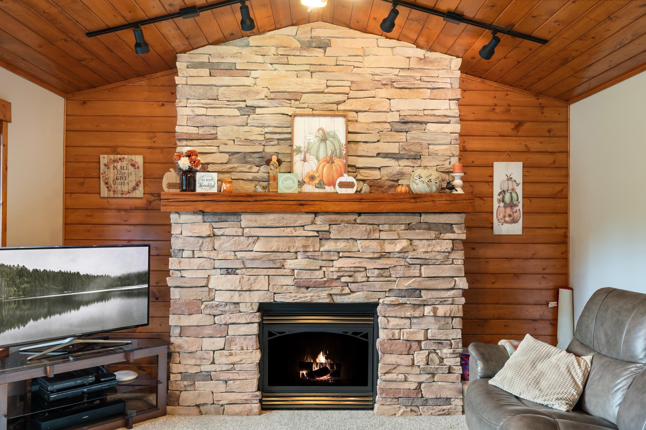 32433 Cedar Street Breezy Point, MN 56472 - Photo 11 of 40