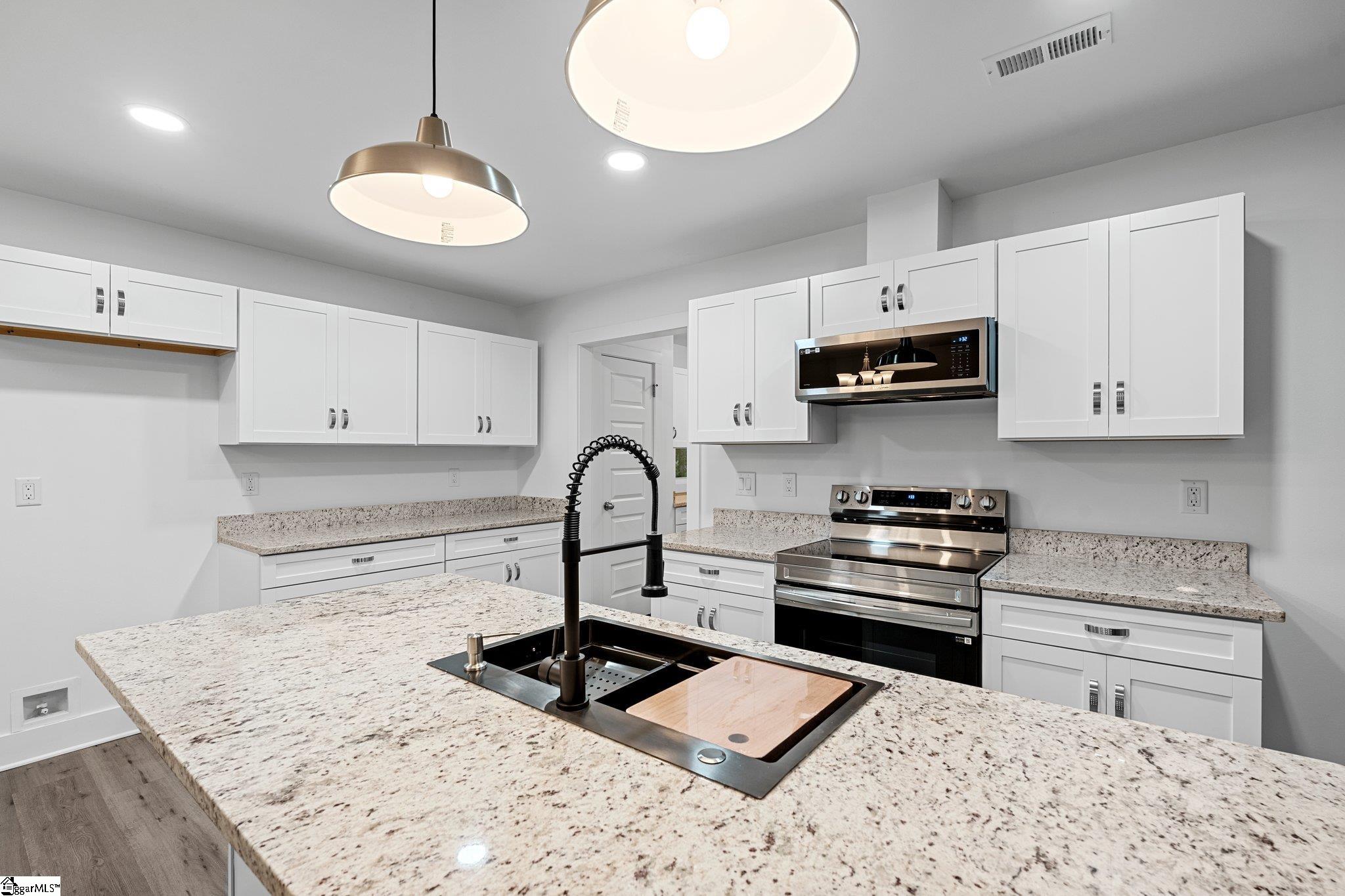 200 Hillbrook Road Taylors, SC 29687 - Photo 32 of 41