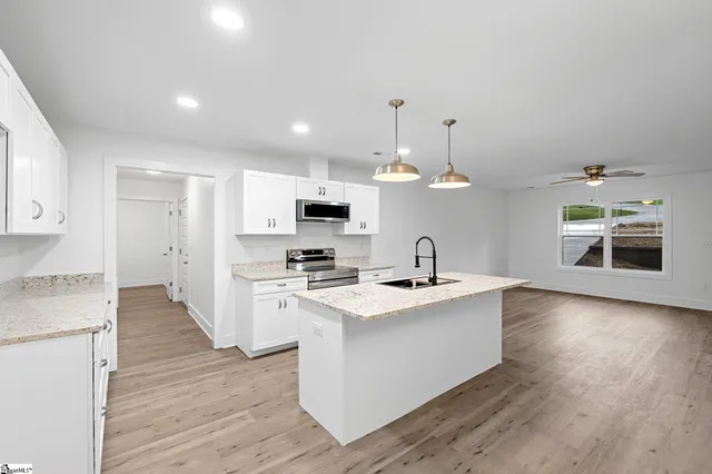 $439,000 | 200 Hillbrook Road, Taylors, SC 29687