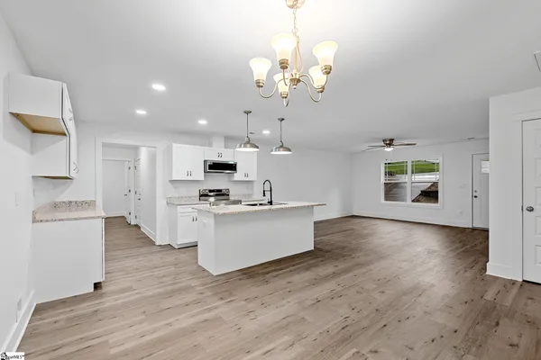 $429,000 | 200 Hillbrook Road, Taylors, SC 29687