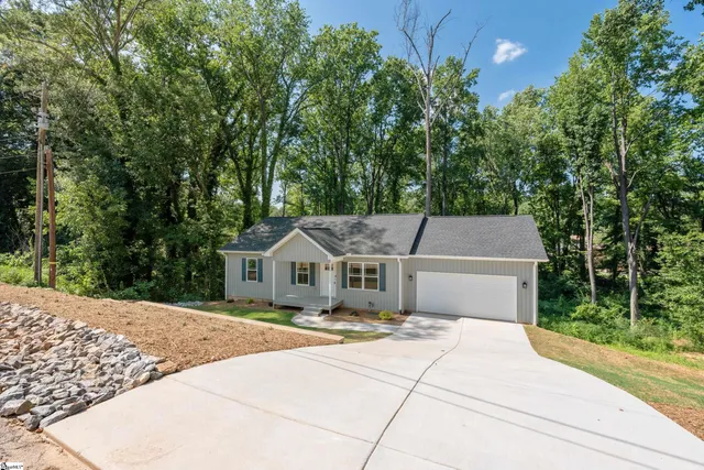 $439,000 | 200 Hillbrook Road, Taylors, SC 29687