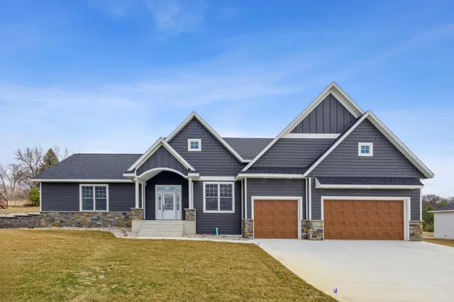 $824,000 | 3613 Crestwood Ridge Northeast, Alexandria, MN 56308