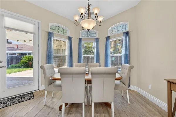 $700,000 | 174 North Lind Avenue, Clovis, CA 93612