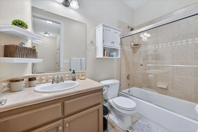 $699,000 | 174 North Lind Avenue, Clovis, CA 93612