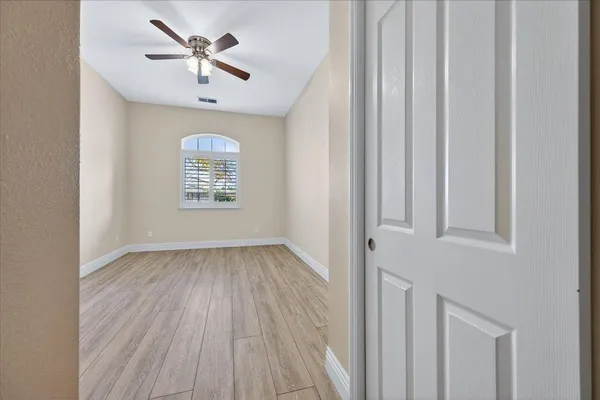 $700,000 | 174 North Lind Avenue, Clovis, CA 93612