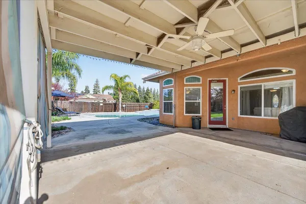 $700,000 | 174 North Lind Avenue, Clovis, CA 93612