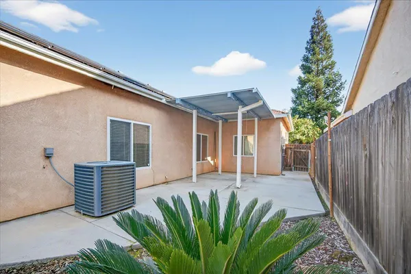 $700,000 | 174 North Lind Avenue, Clovis, CA 93612