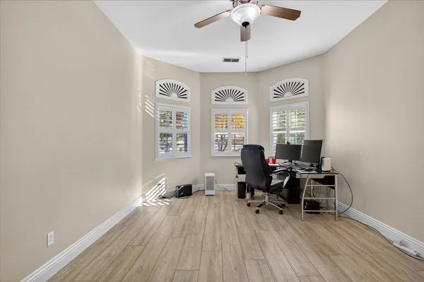 $700,000 | 174 North Lind Avenue, Clovis, CA 93612