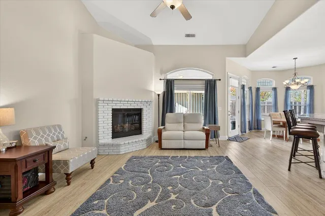 $699,000 | 174 North Lind Avenue, Clovis, CA 93612