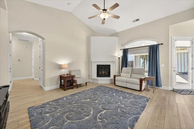 $699,000 | 174 North Lind Avenue, Clovis, CA 93612