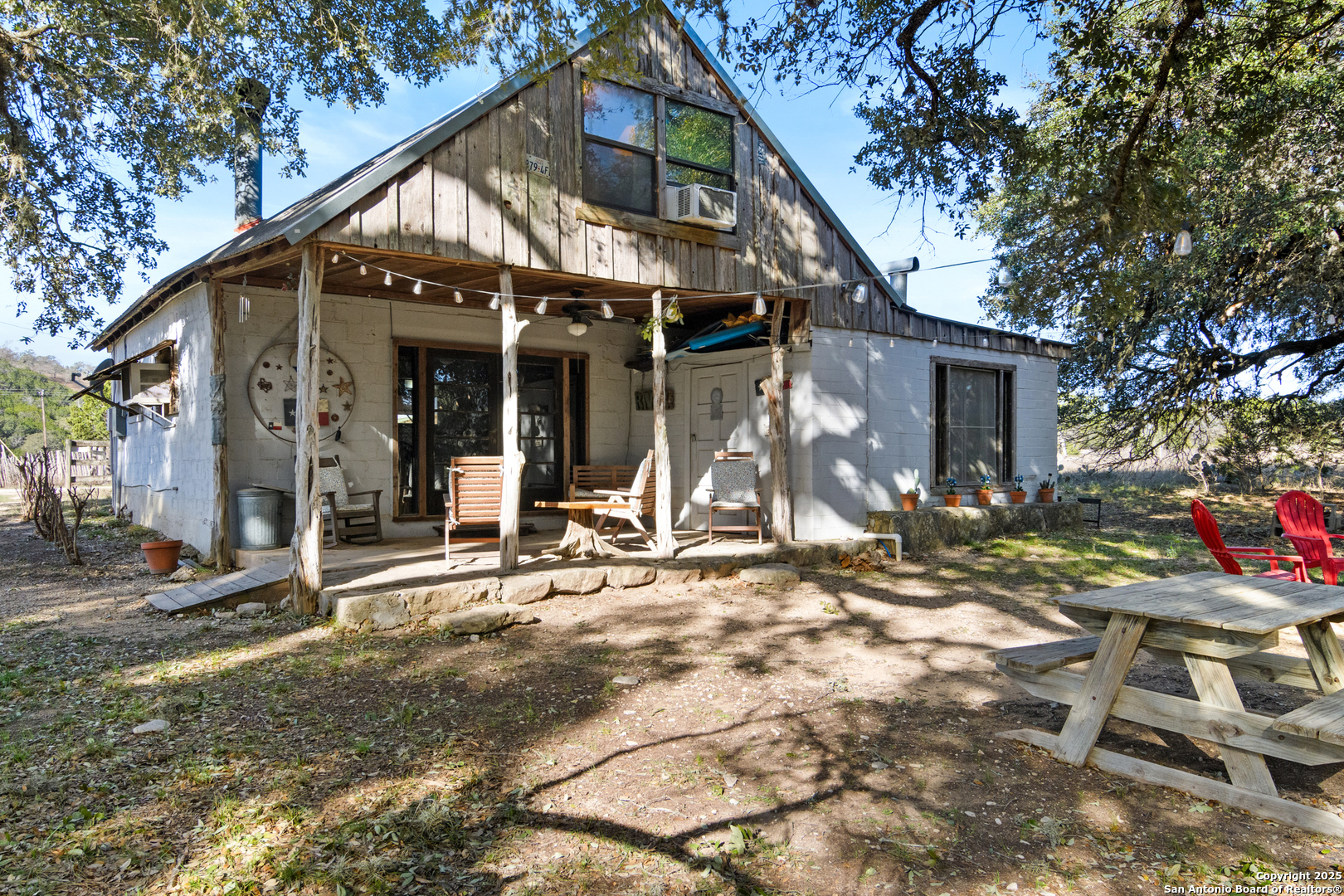 62 Turkey Trot Uvalde, TX 78801 - Photo 4 of 39 a view of a house with backyard