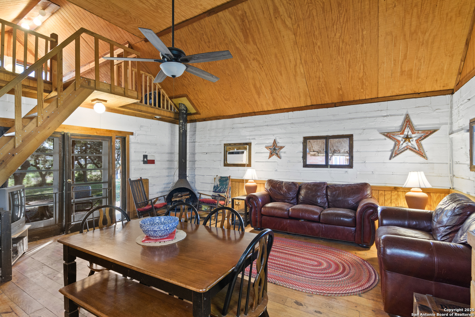62 Turkey Trot Uvalde, TX 78801 - Photo 6 of 39 a outdoor space with patio furniture
