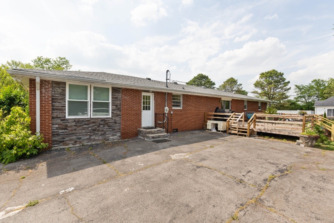 5895 Murfreesboro Road Lebanon, TN 37090 - Photo 25 of 31 a view of a house with backyard and sitting area