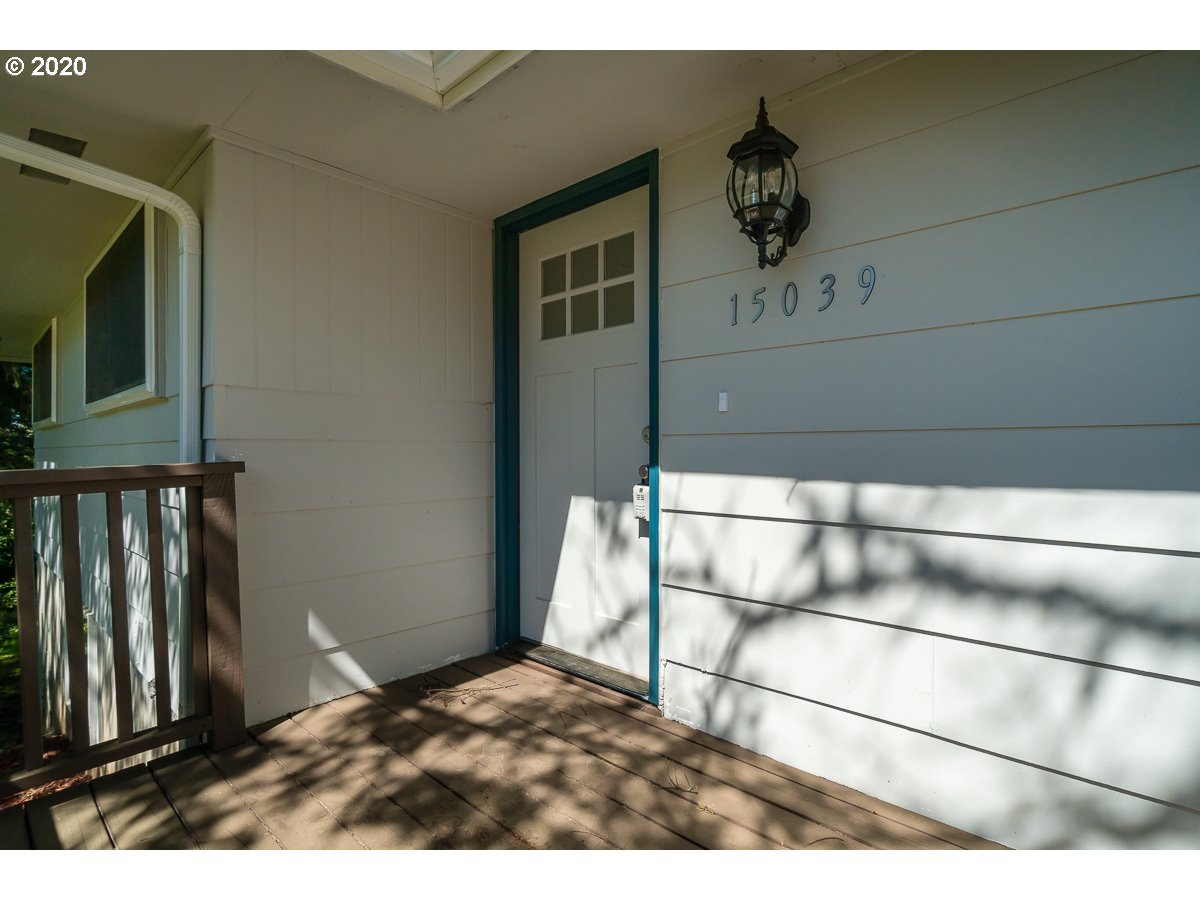 15039 South Henrici Road Oregon City, OR 97045 - Photo 3 of 32 Gallery Image 3