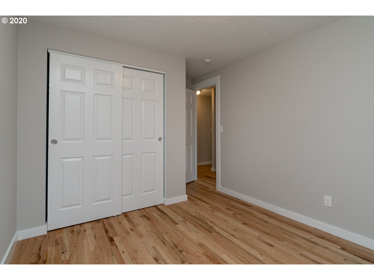 15039 South Henrici Road Oregon City, OR 97045 - Photo 22 of 32 Gallery Image 22