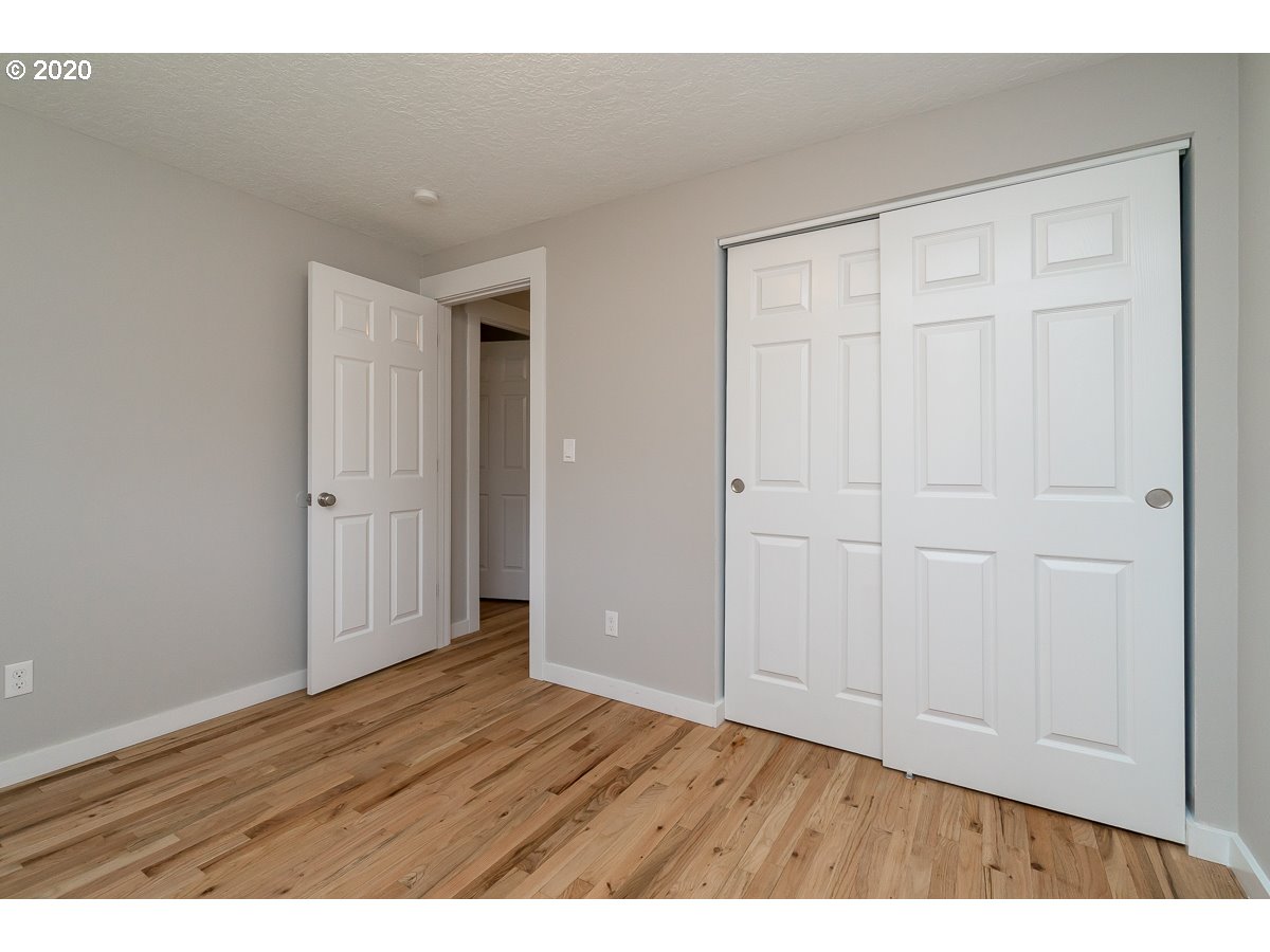 15039 South Henrici Road Oregon City, OR 97045 - Photo 24 of 32 Gallery Image 24