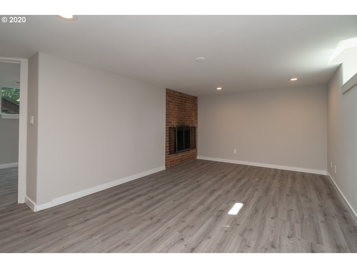 15039 South Henrici Road Oregon City, OR 97045 - Photo 26 of 32 Gallery Image 26