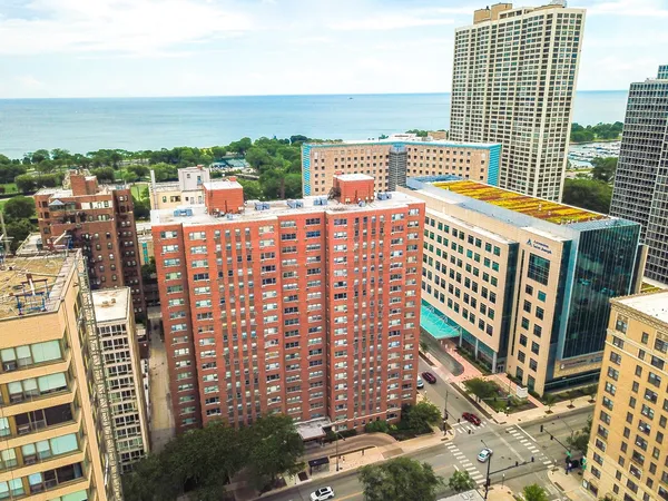 $1,700 | 2909 North Sheridan Road, Unit 1401, Chicago, IL 60657