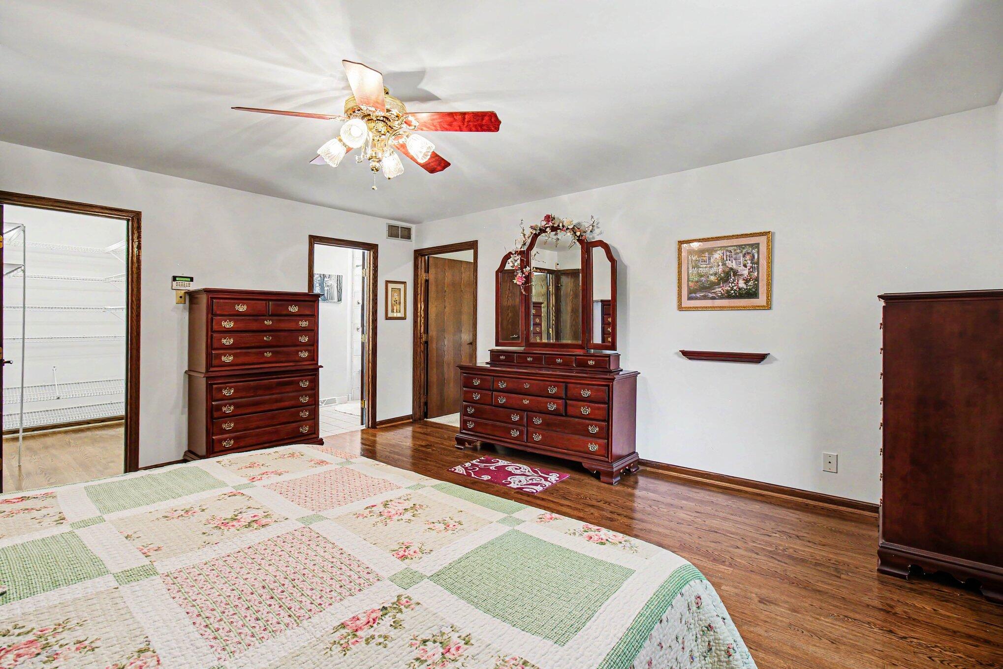829 Lincoln Road Bellevue, KY 41073 - Photo 17 of 49 file_1341