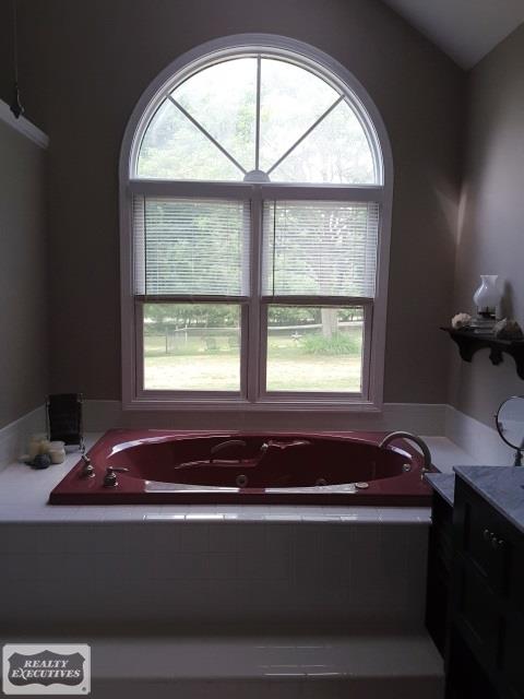 70900 Carnegie Lane Romeo, MI 48065 - Photo 39 of 82 31296348-38.JPG