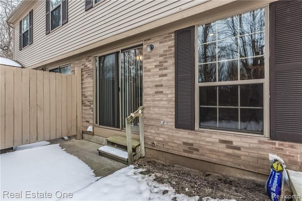 110 Pine Tree Ridge, Unit 43 Waterford, MI 48327 - Photo 26 of 30