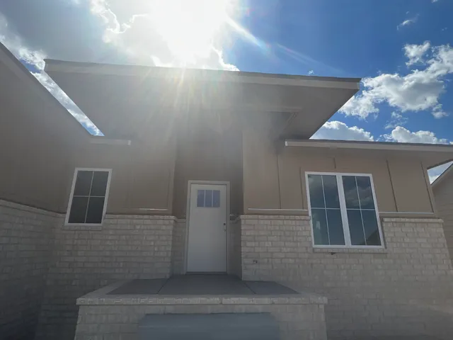 $312,000 | 447 South Sweetwater Road, Maize, KS 67101