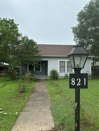 $174,999 | 821 Ward Street, Marlin, TX 76661