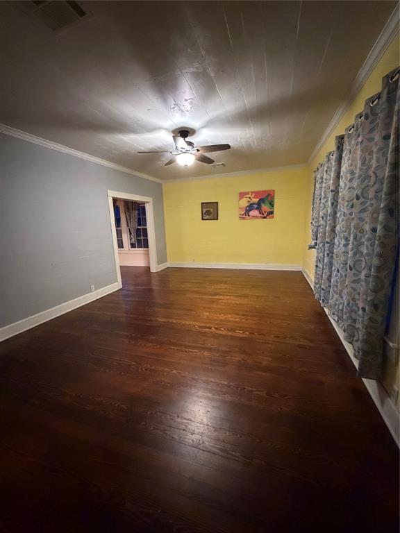 821 Ward Street Marlin, TX 76661 - Photo 10 of 22 a view of livingroom and kitchen