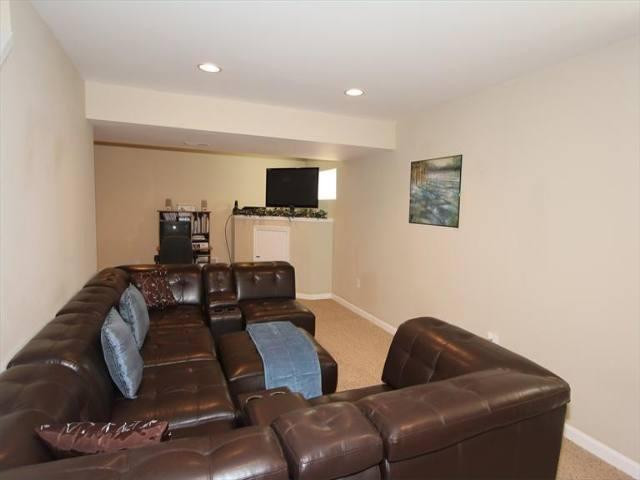 304 Rurel Court Burlington, KY 41005 - Photo 4 of 29 Gallery Image 4