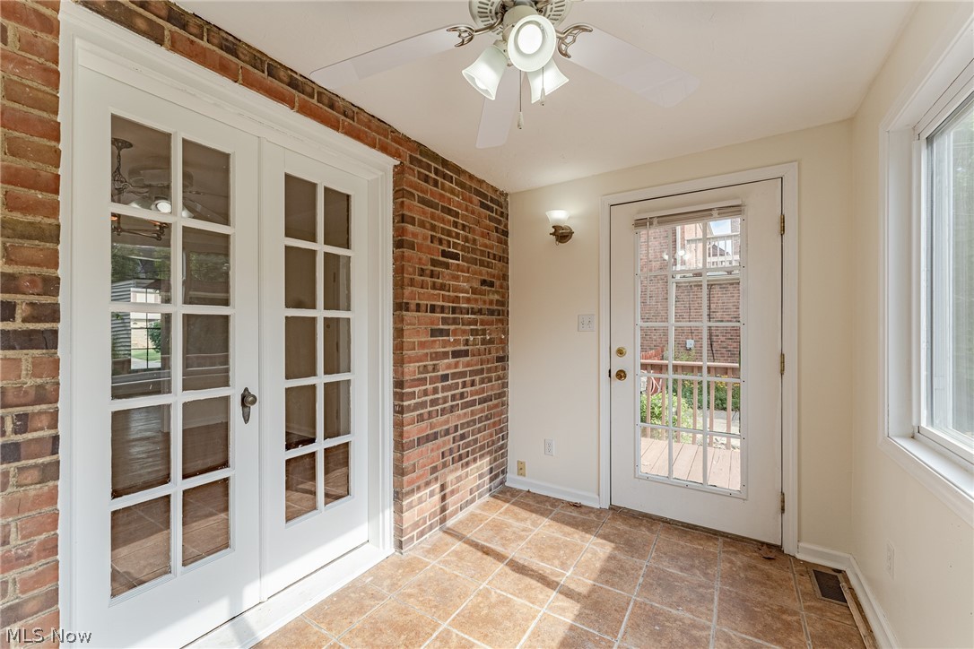 2399 Eardley Road Cleveland, OH 44118 - Photo 15 of 33 Gallery Image 15