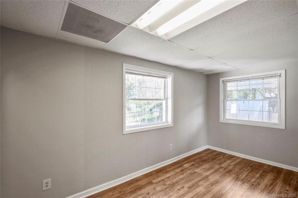 1001 Lakehill Road Charlotte, NC 28214 - Photo 15 of 28 Gallery Image 15