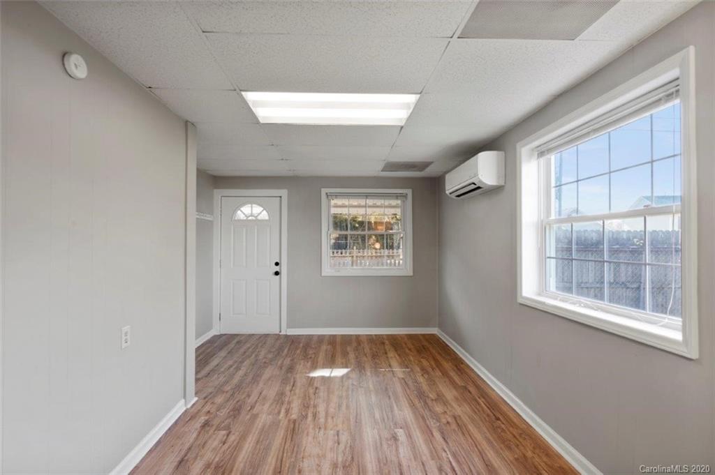 1001 Lakehill Road Charlotte, NC 28214 - Photo 17 of 28 Gallery Image 17