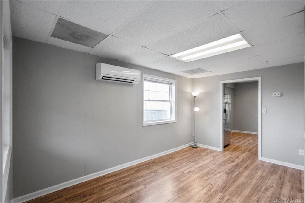 1001 Lakehill Road Charlotte, NC 28214 - Photo 21 of 28 Gallery Image 21