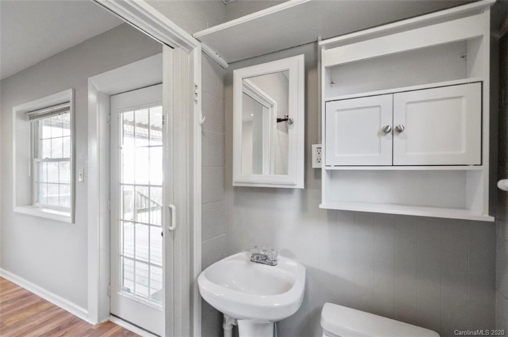 1001 Lakehill Road Charlotte, NC 28214 - Photo 24 of 28 Gallery Image 24