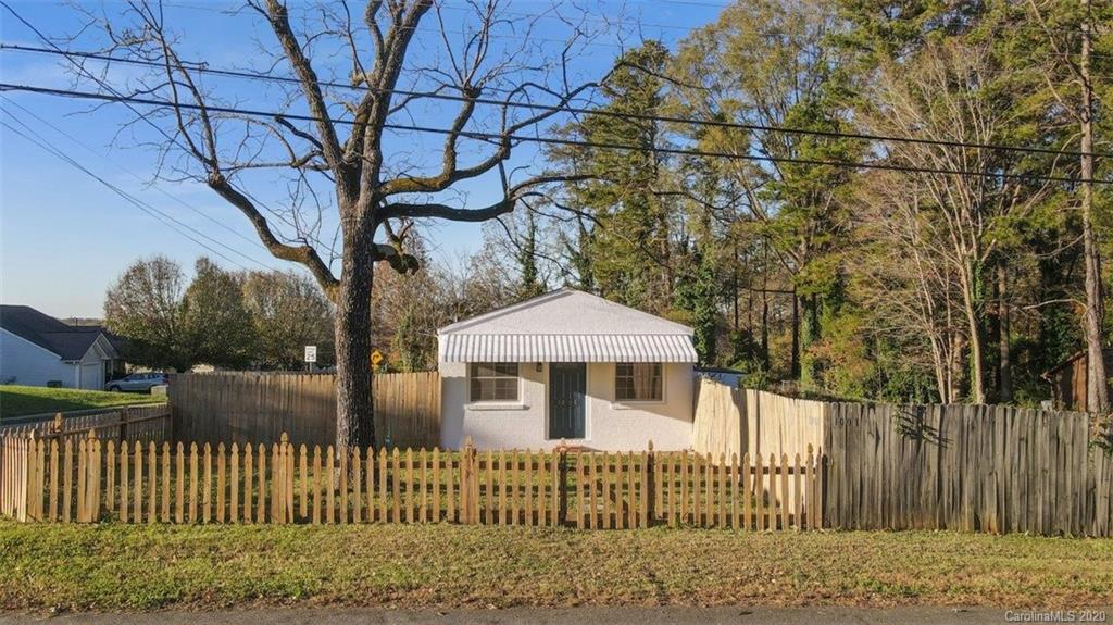 1001 Lakehill Road Charlotte, NC 28214 - Photo 10 of 28 Gallery Image 10
