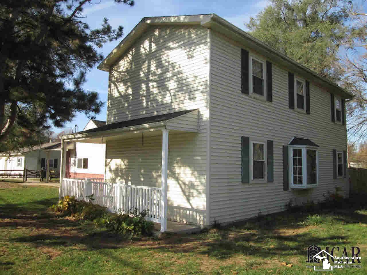 9233 Douglas Road Temperance, MI 48182 - Photo 1 of 26