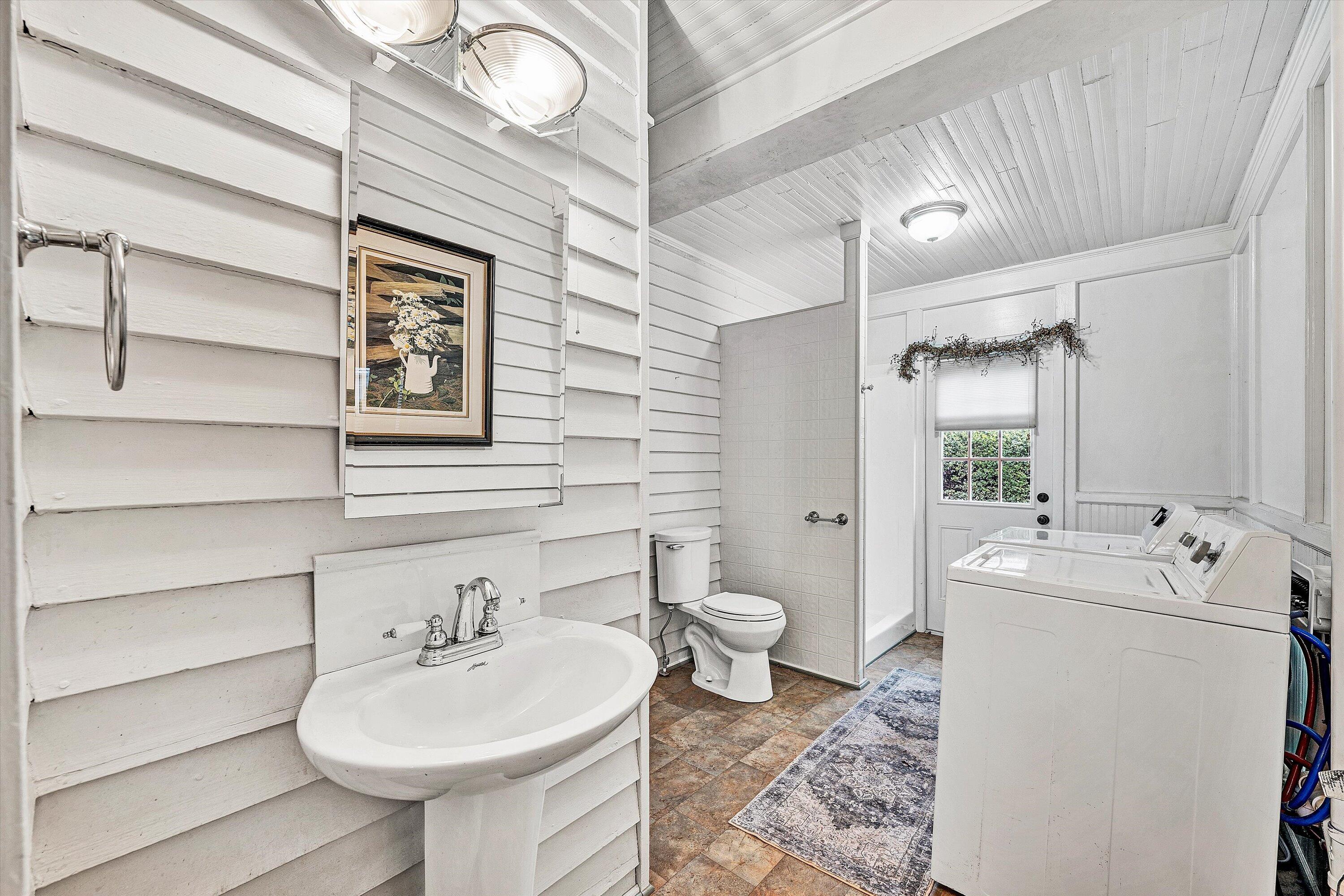 40 High Street Rocky Mount, VA 24151 - Photo 15 of 36 a bathroom with a sink toilet and shower