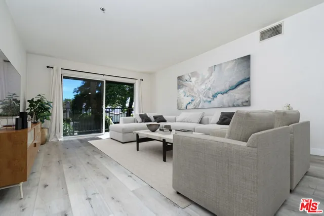 $2,700 | 4501 Cedros Avenue, Unit 112, Sherman Oaks, CA 91403