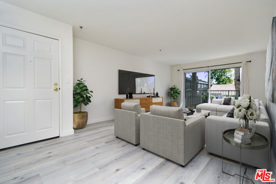 4501 Cedros Avenue, Unit 112 Sherman Oaks, CA 91403 - Photo 2 of 32