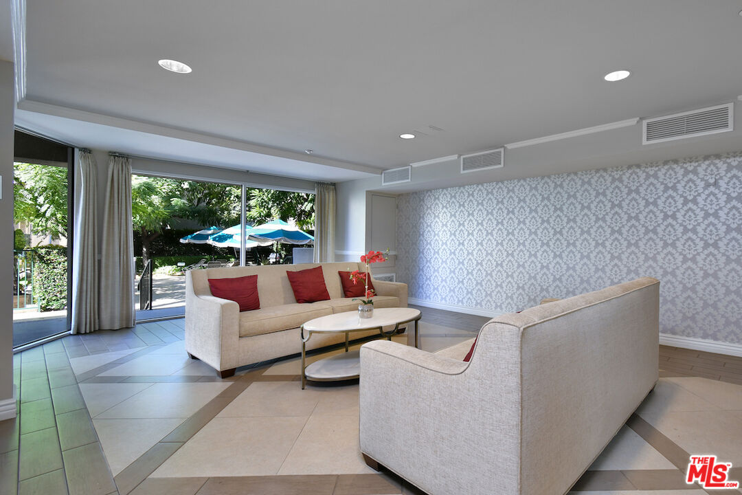 4501 Cedros Avenue, Unit 112 Sherman Oaks, CA 91403 - Photo 31 of 32