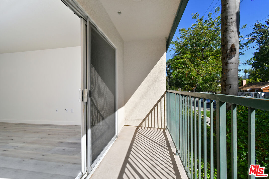 4501 Cedros Avenue, Unit 112 Sherman Oaks, CA 91403 - Photo 6 of 32