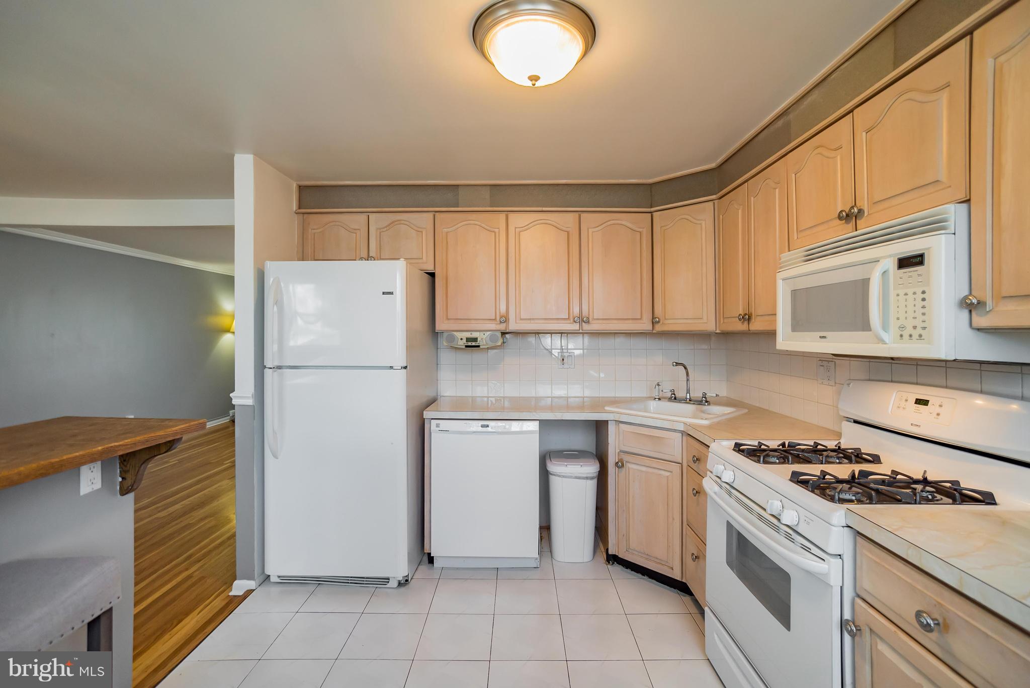 9717 Beacon Road Philadelphia, PA 19115 - Photo 11 of 28