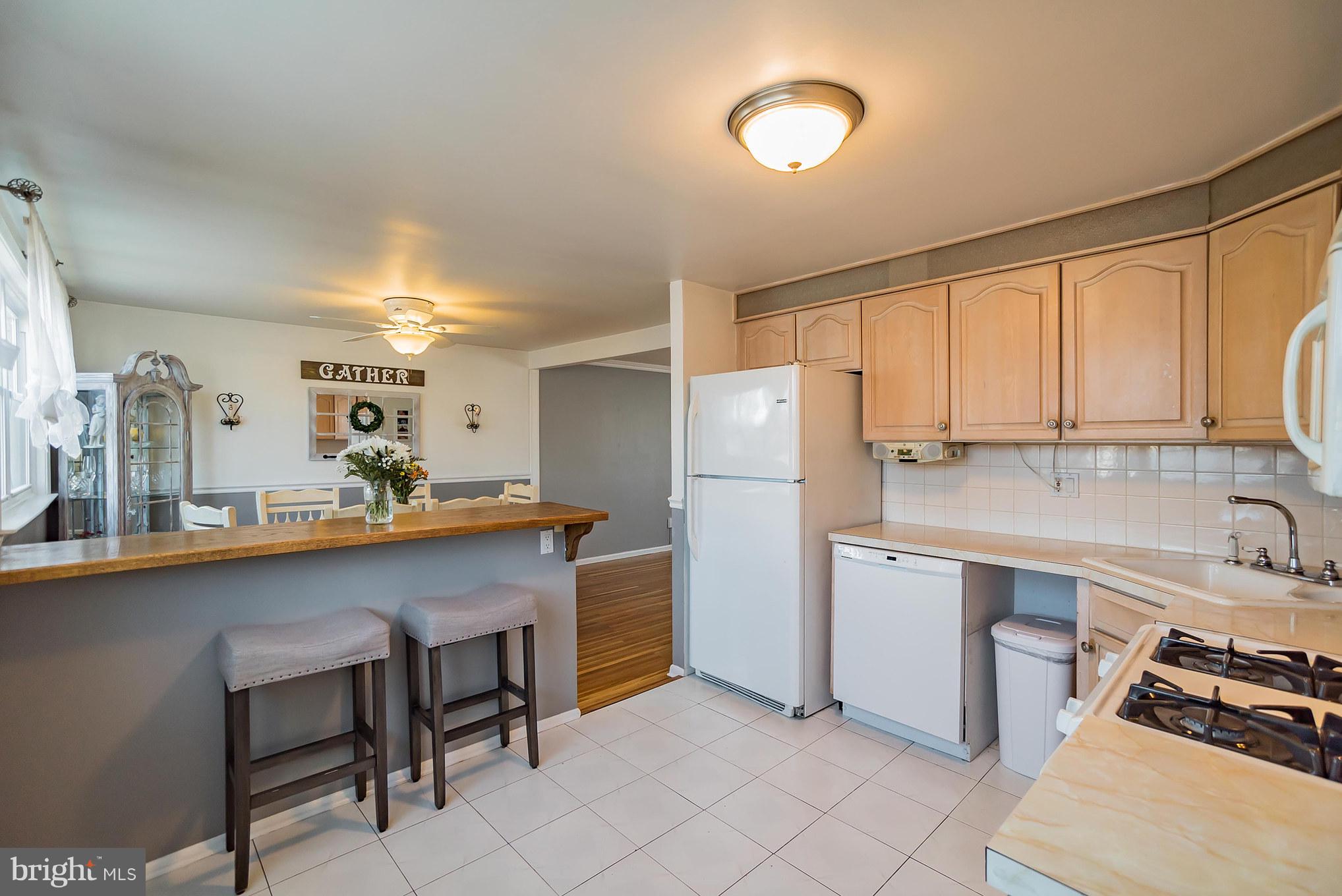 9717 Beacon Road Philadelphia, PA 19115 - Photo 12 of 28