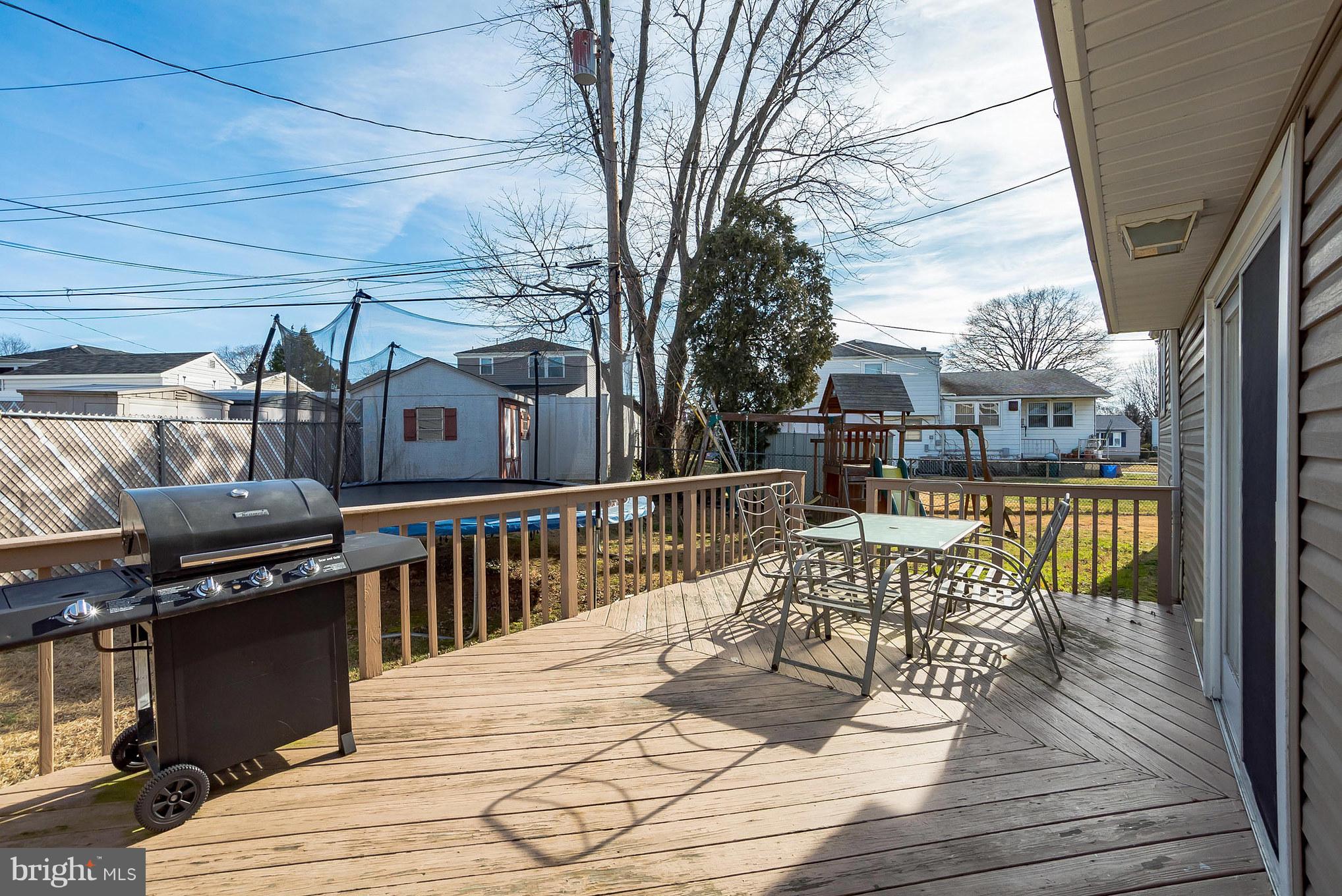 9717 Beacon Road Philadelphia, PA 19115 - Photo 26 of 28
